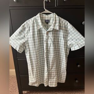 Men’s Patagonia short sleeve button down